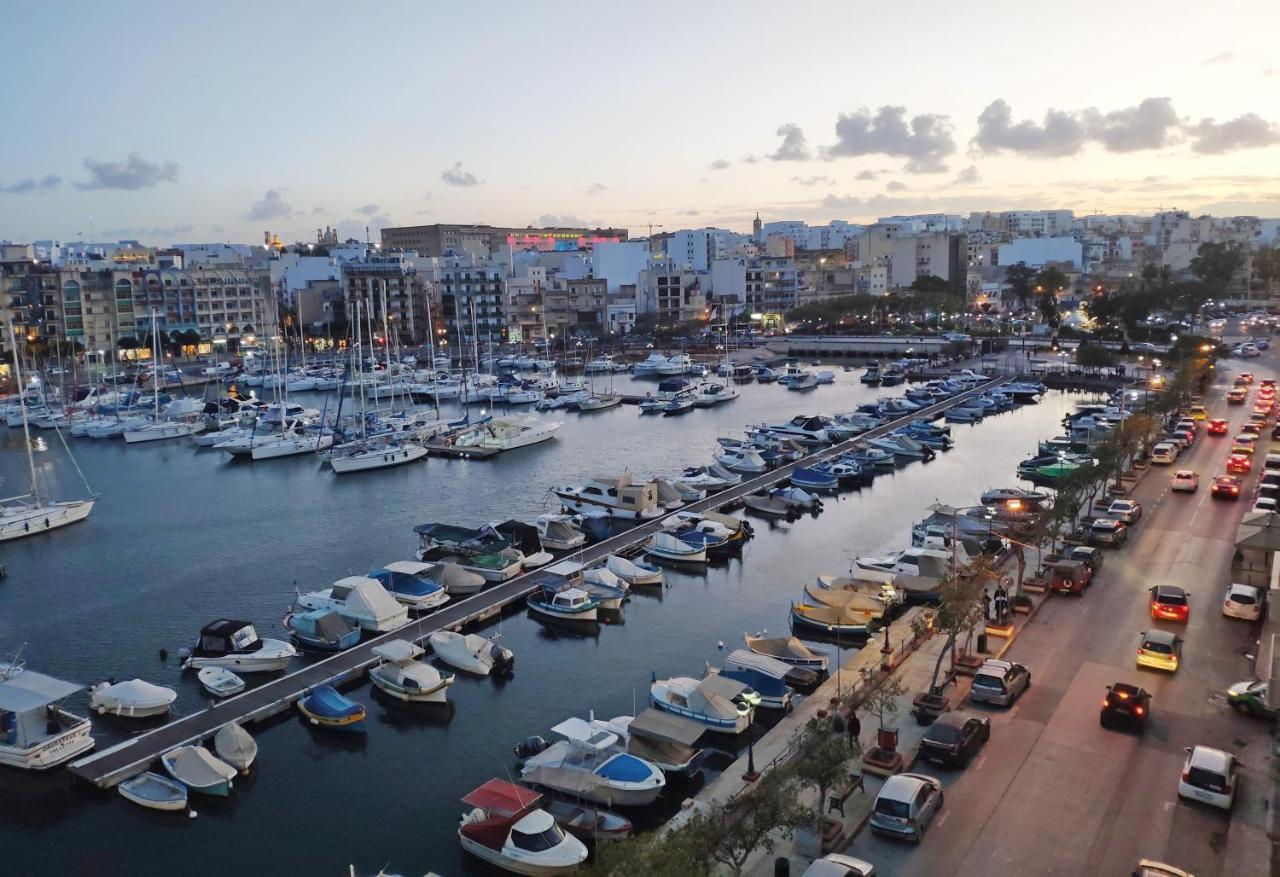 2 Bedroom, Central And Spacious Apartment With Sea View - 2 Msida Exterior photo